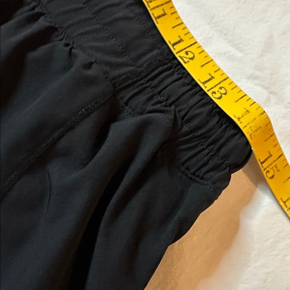 Lululemon Hotty Hot Short *Long 4" Size 10 - Picture 7 of 9